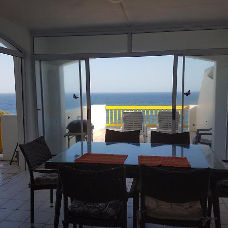 Ballito 69 Perissa Santorini Sea View, Walk To Beach -Family Only Экстерьер фото