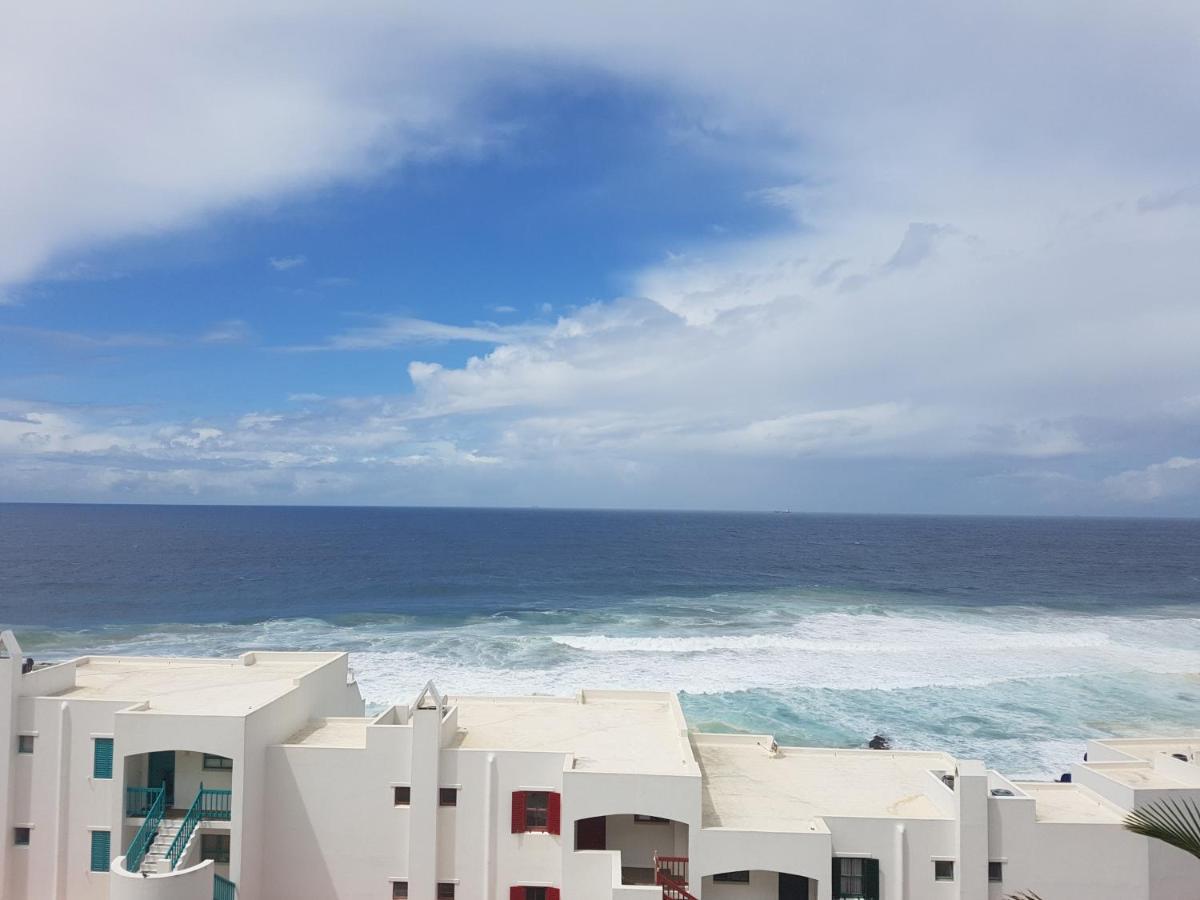 Ballito 69 Perissa Santorini Sea View, Walk To Beach -Family Only Экстерьер фото
