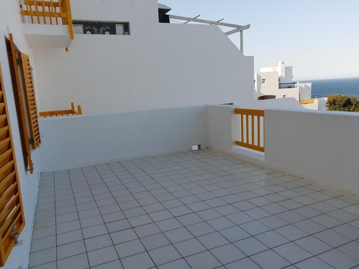 Ballito 69 Perissa Santorini Sea View, Walk To Beach -Family Only Экстерьер фото