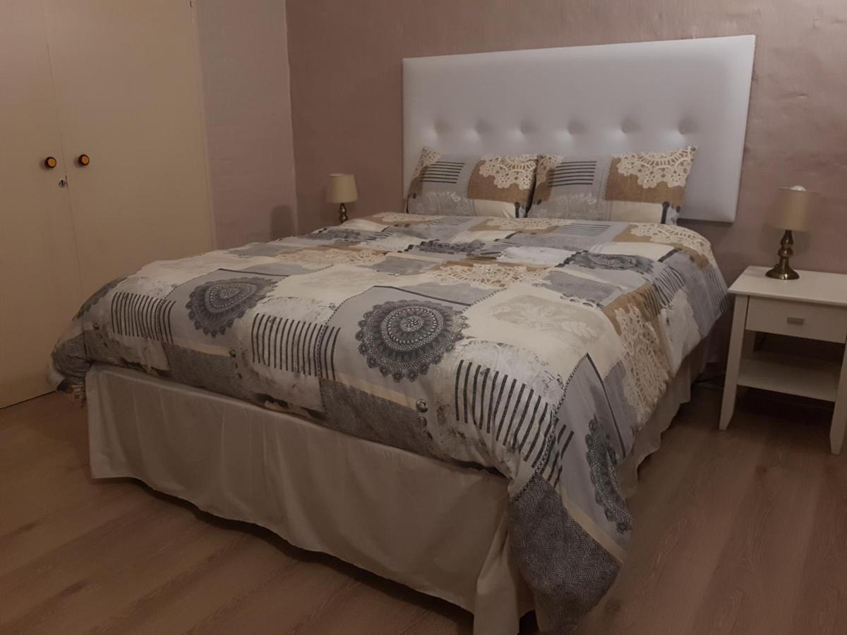 Ballito 69 Perissa Santorini Sea View, Walk To Beach -Family Only Экстерьер фото