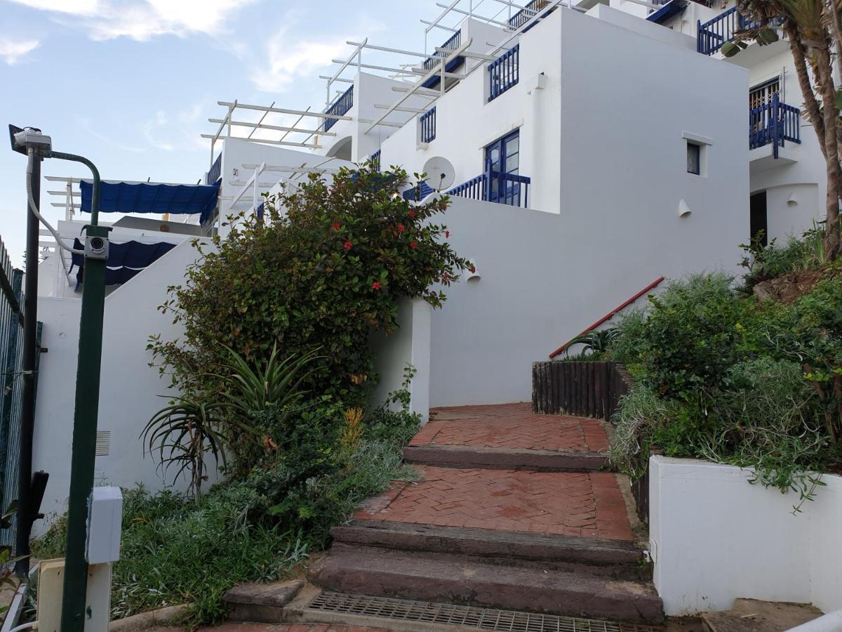 Ballito 69 Perissa Santorini Sea View, Walk To Beach -Family Only Экстерьер фото