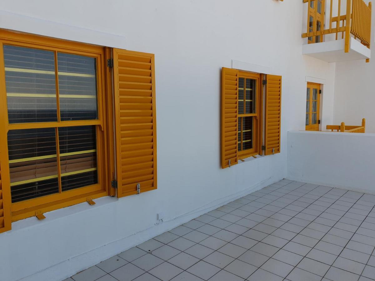Ballito 69 Perissa Santorini Sea View, Walk To Beach -Family Only Экстерьер фото